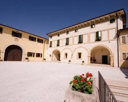 Borghetti Apartment *