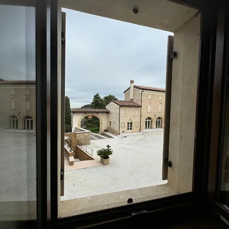 Borghetti Apartment